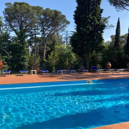 Villa Del Parco In Tuscany 산바론토 외부 사진